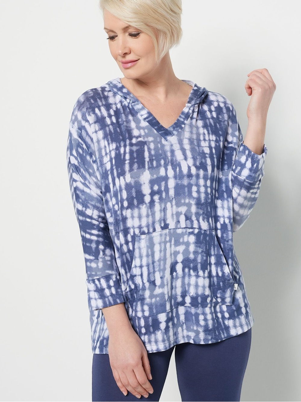 Koolaburra Navy and White Tie-Dye Hooded V-Neck Pullover